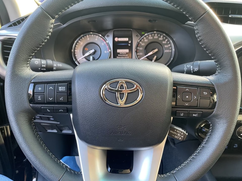 Toyota Hilux - foto 7