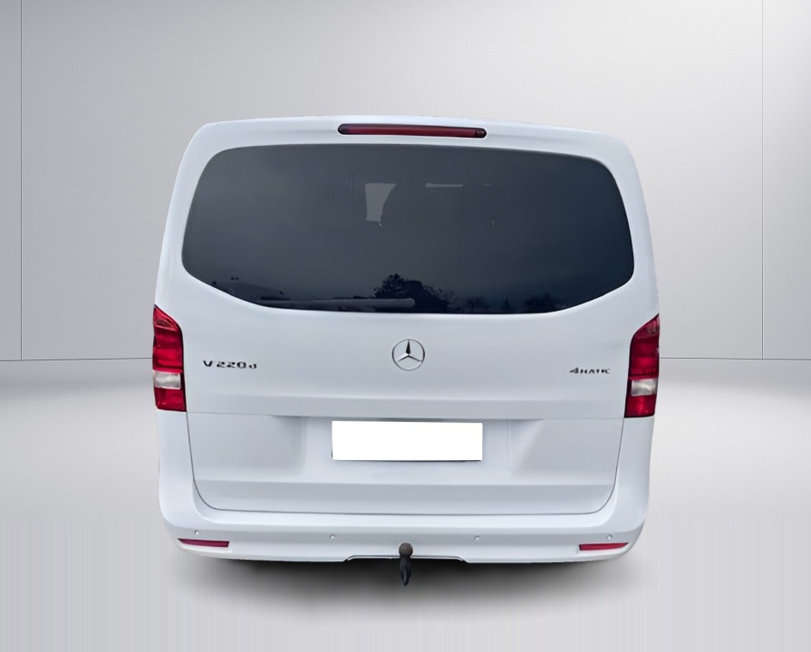 Mercedes-Benz V 220d 4MATIC (3)
