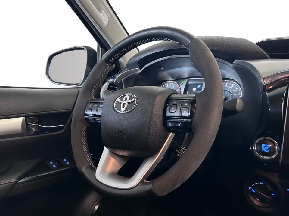 Toyota Hilux Executive - foto 8