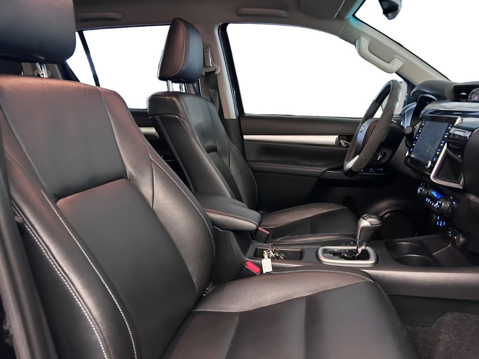 Toyota Hilux Executive (5)