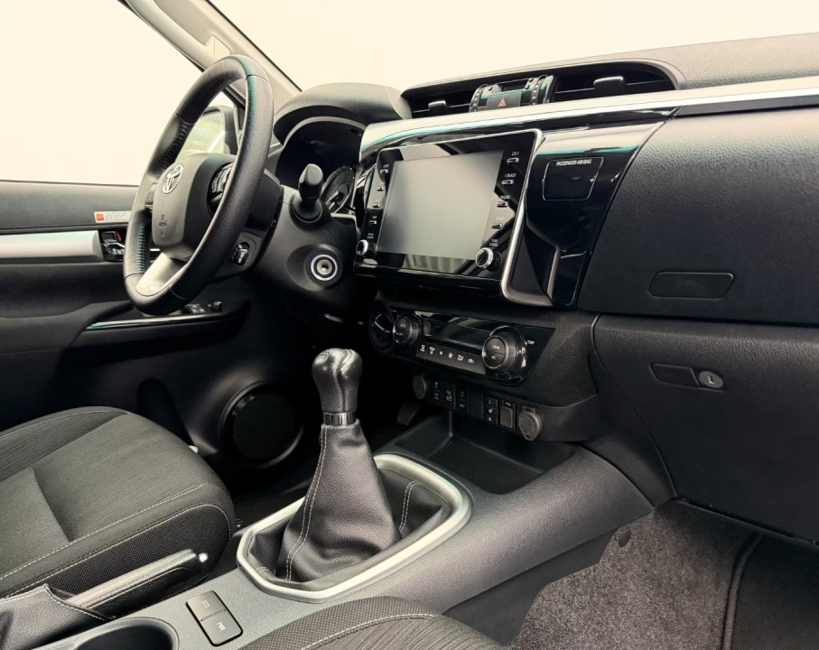 Toyota Hilux - foto 15