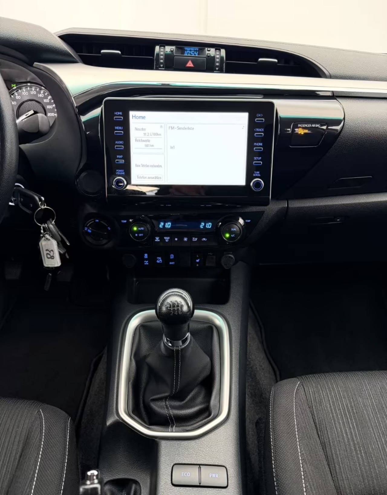 Toyota Hilux - foto 19