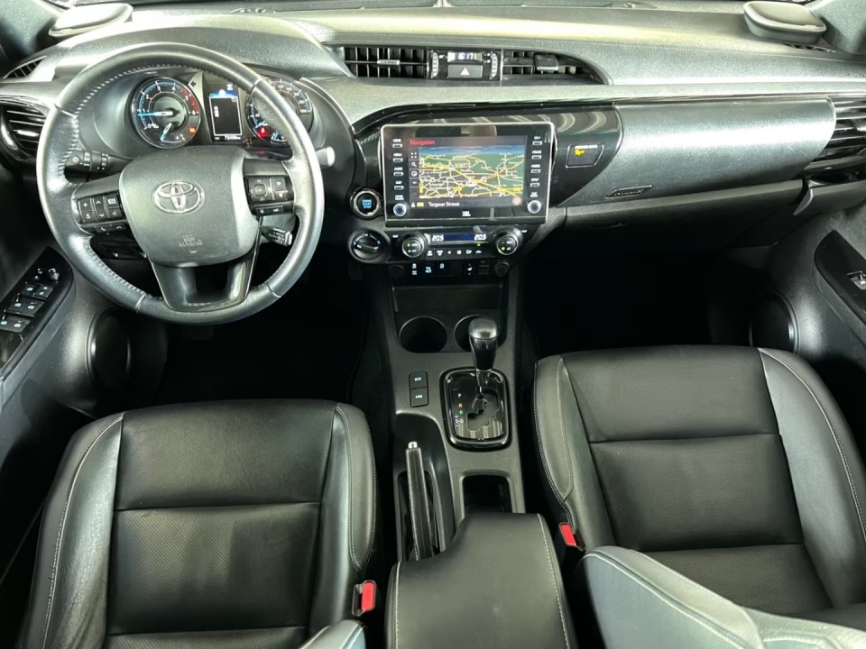 Toyota Hilux Invincible - foto 13