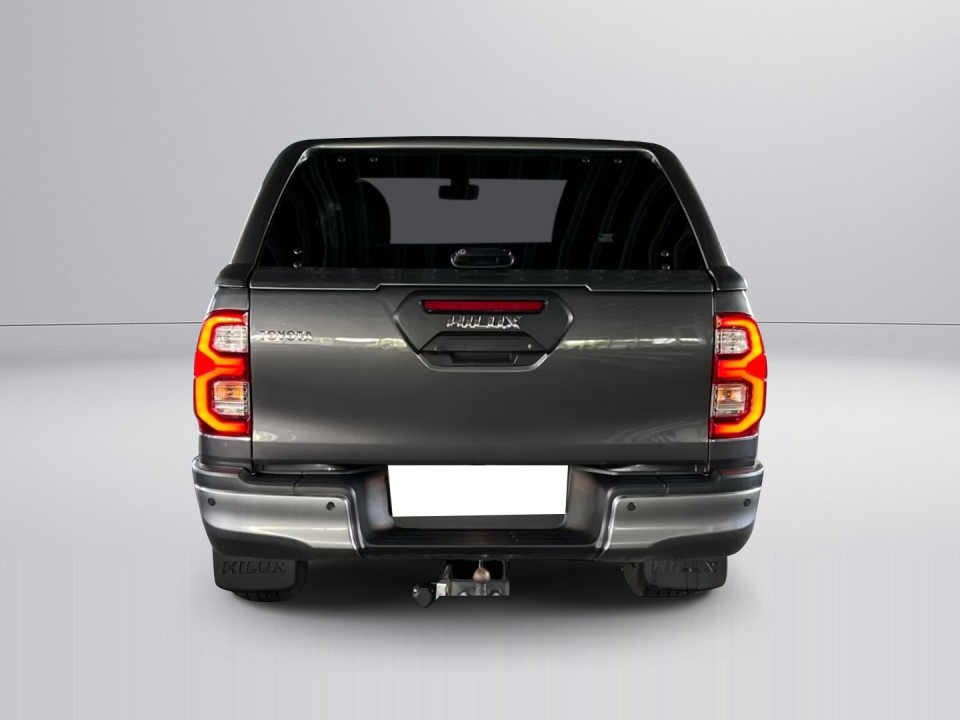 Toyota Hilux Invincible (4)