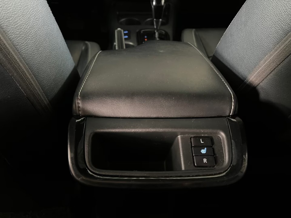Toyota Hilux Invincible - foto 17