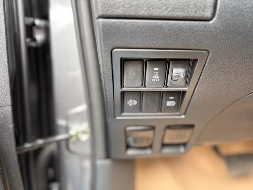Toyota Hilux - foto 11