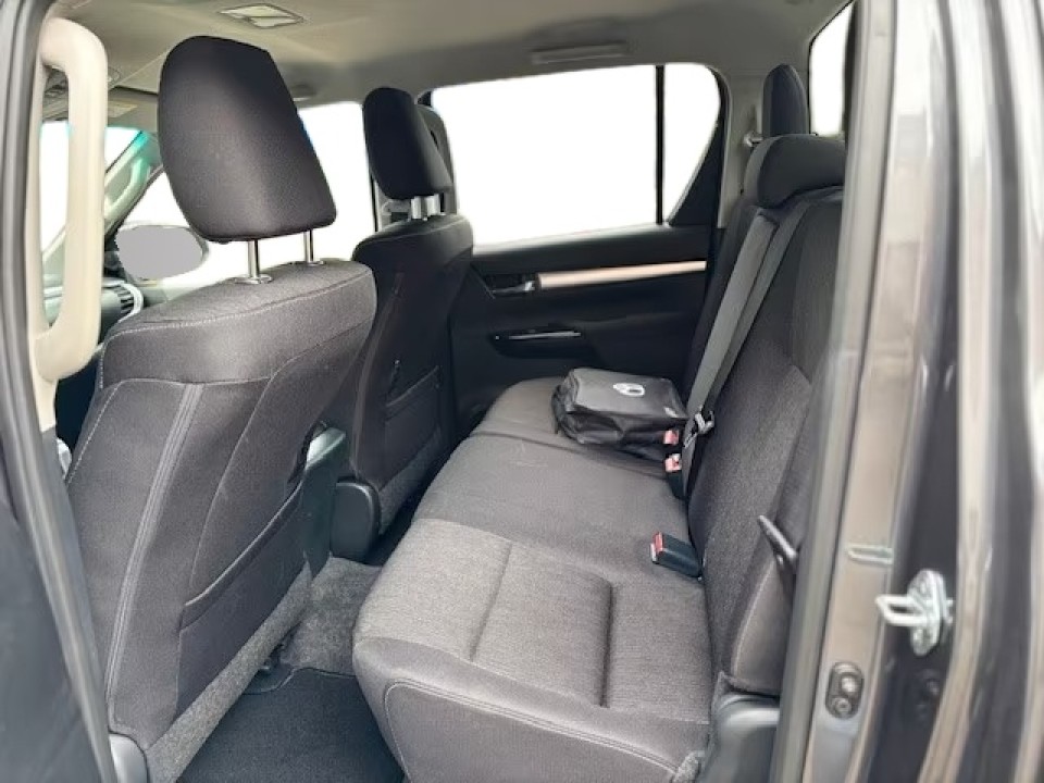 Toyota Hilux - foto 7