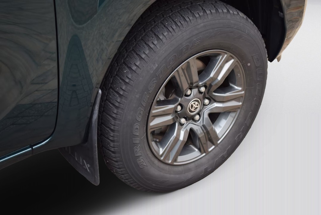 Toyota Hilux Comfort - foto 22