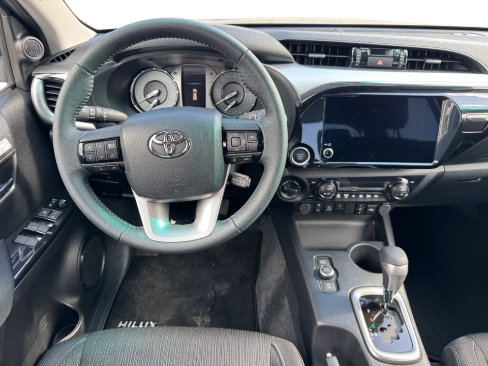 Toyota Hilux Executive - foto 16