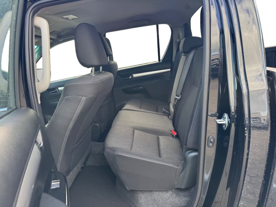 Toyota Hilux Executive - foto 14