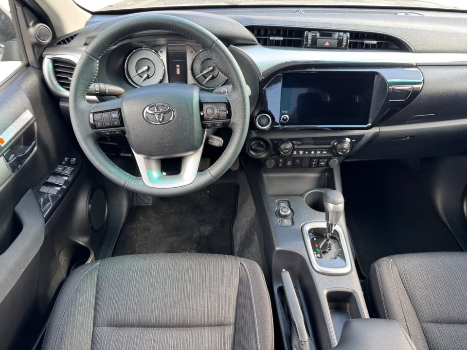 Toyota Hilux Executive - foto 15