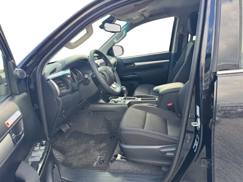 Toyota Hilux Executive - foto 13