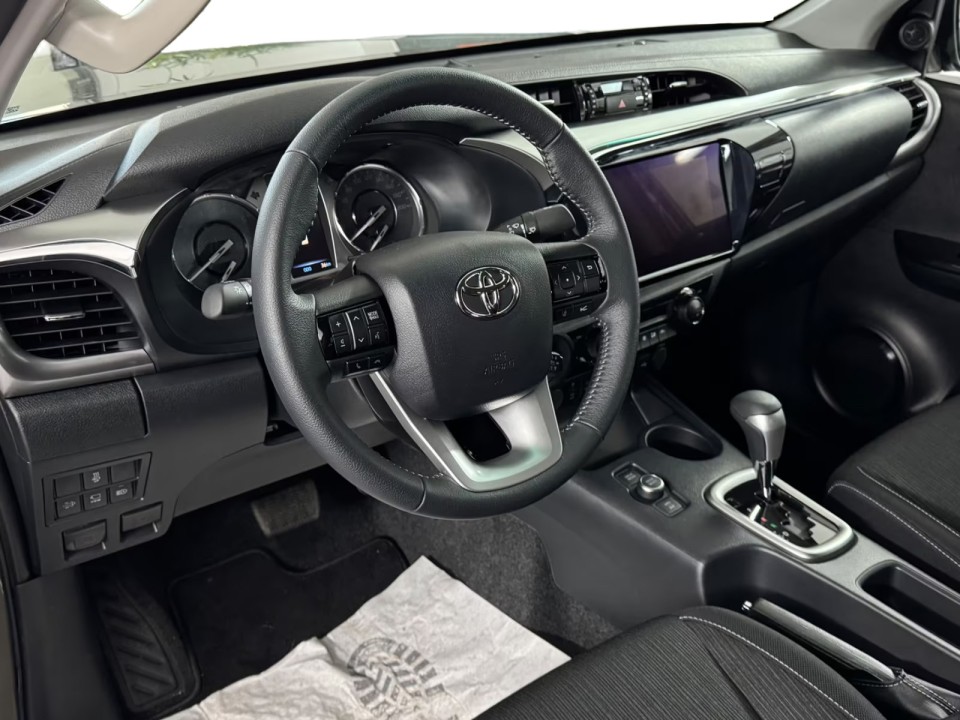 Toyota Hilux Executive - foto 18