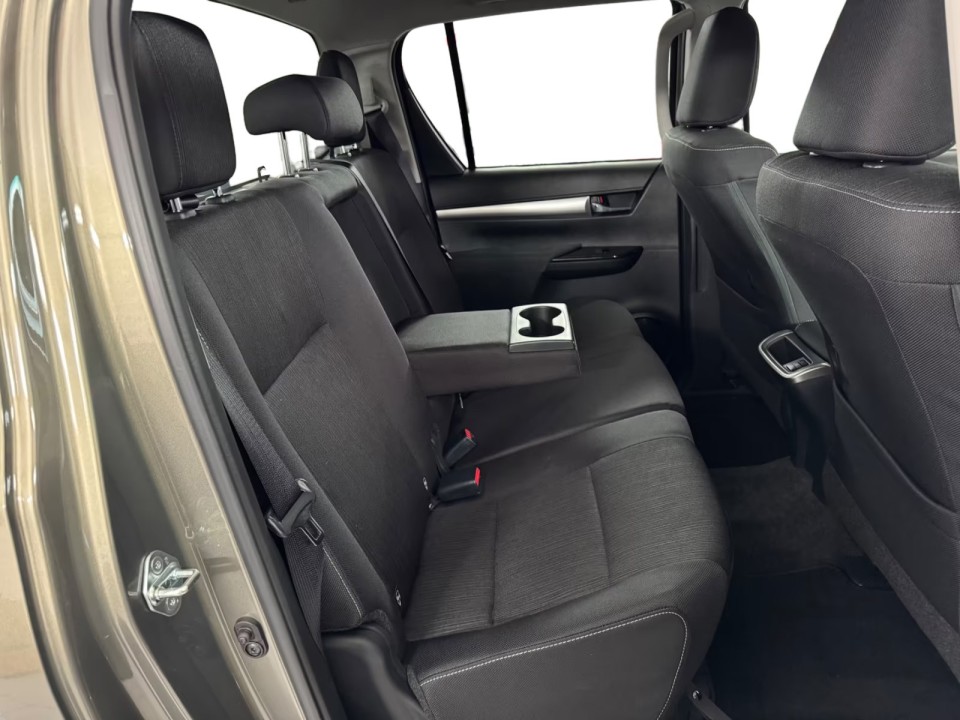 Toyota Hilux Executive - foto 13