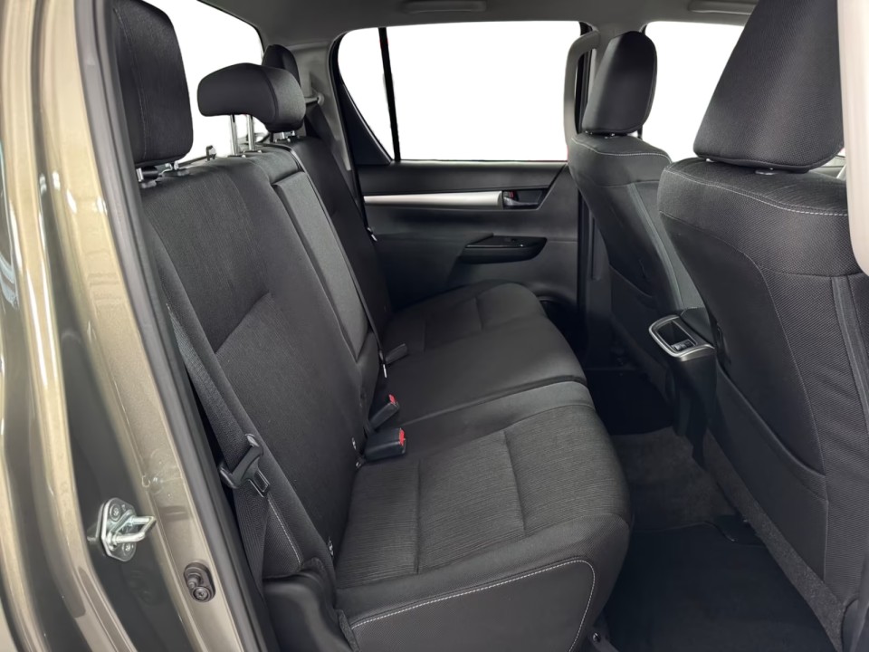 Toyota Hilux Executive - foto 14