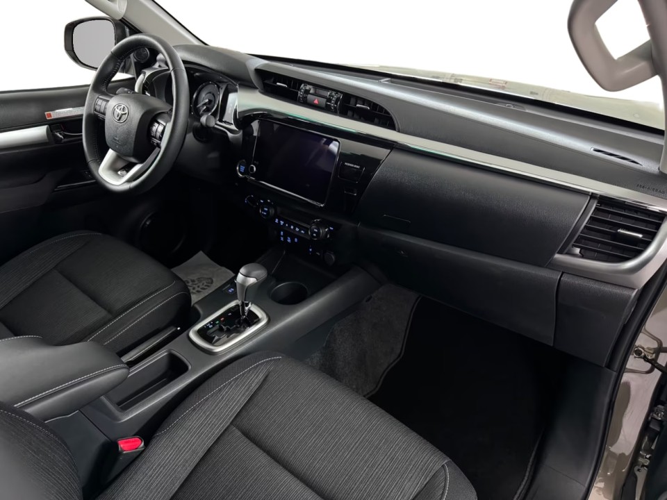 Toyota Hilux Executive - foto 16