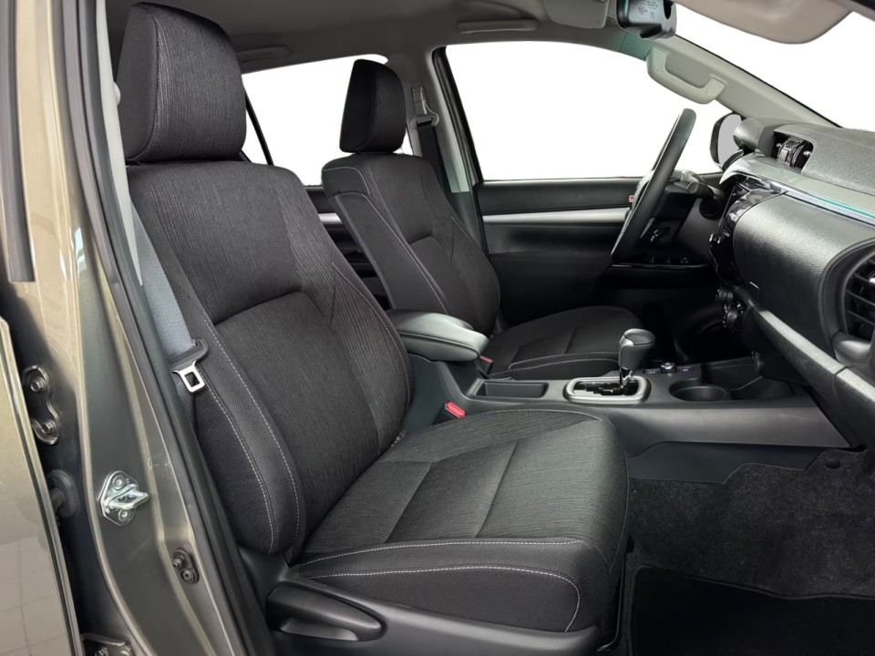 Toyota Hilux Executive - foto 15