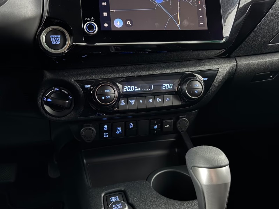 Toyota Hilux Executive - foto 25