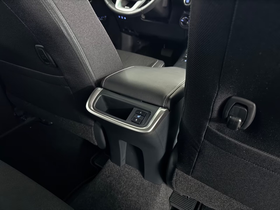 Toyota Hilux Executive - foto 26