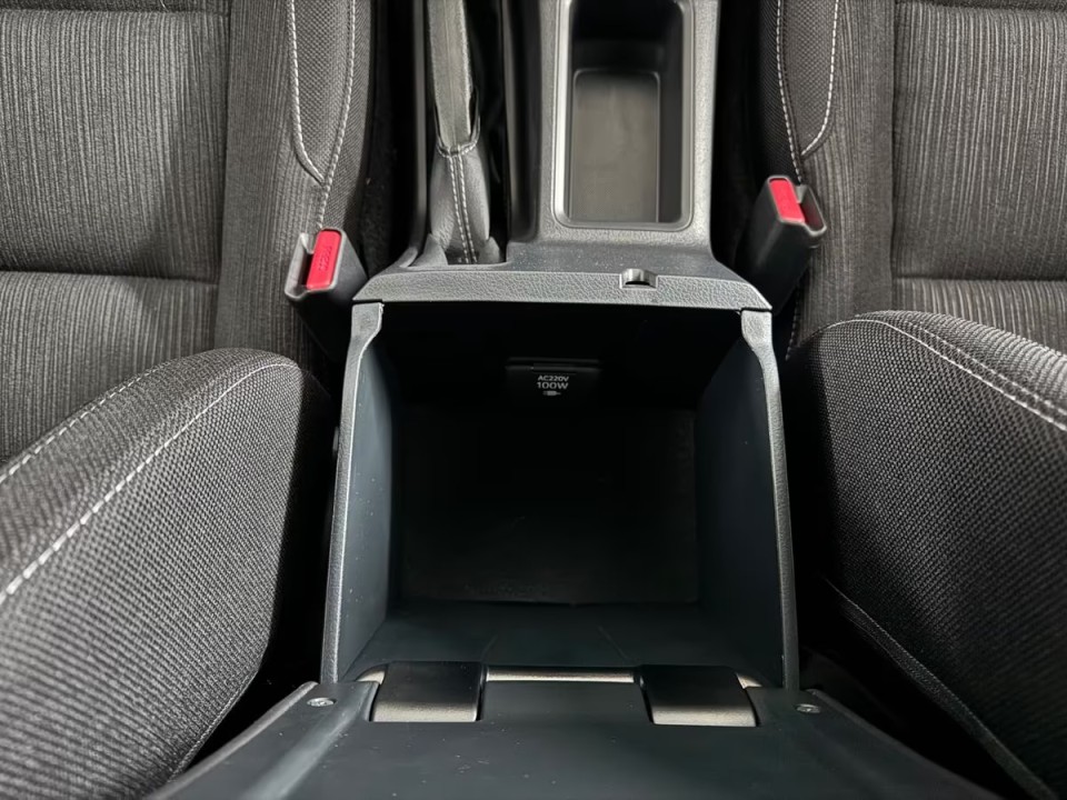 Toyota Hilux Executive - foto 27