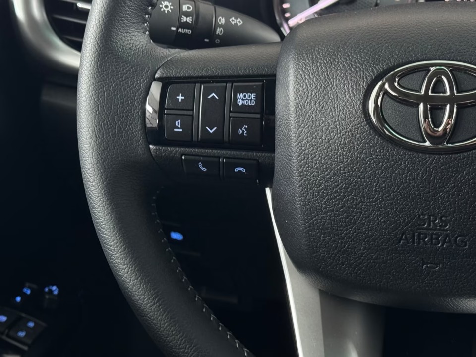 Toyota Hilux Executive - foto 20