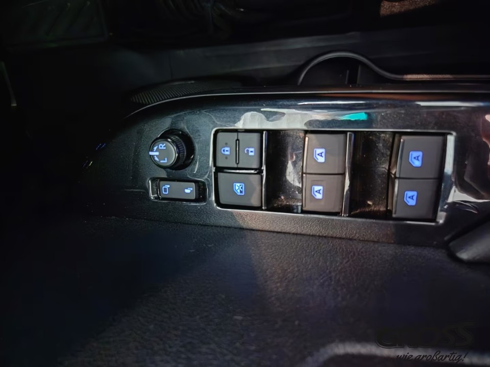 Toyota Hilux Invincible - foto 11