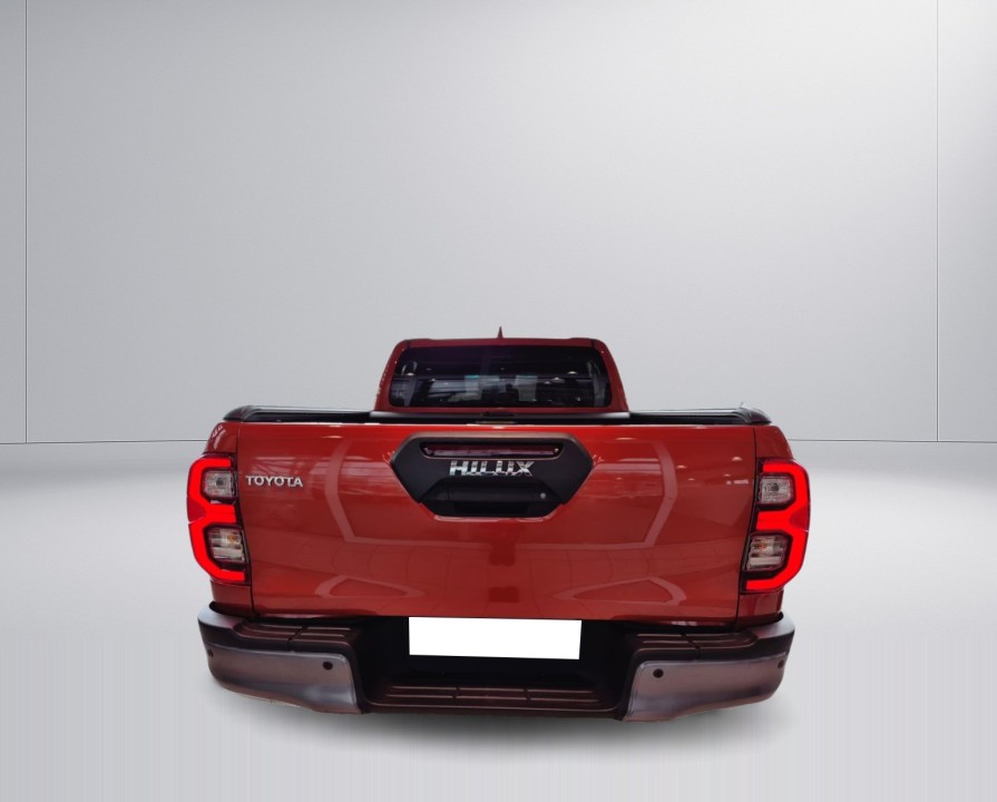 Toyota Hilux Invincible (3)