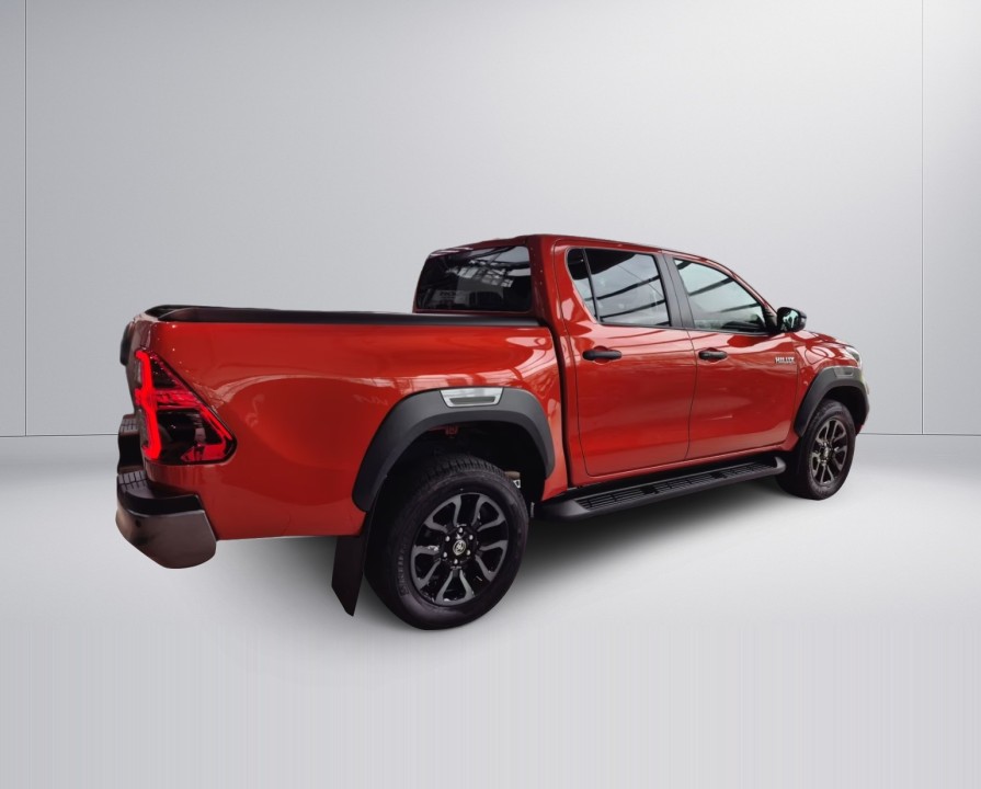 Toyota Hilux Invincible (2)