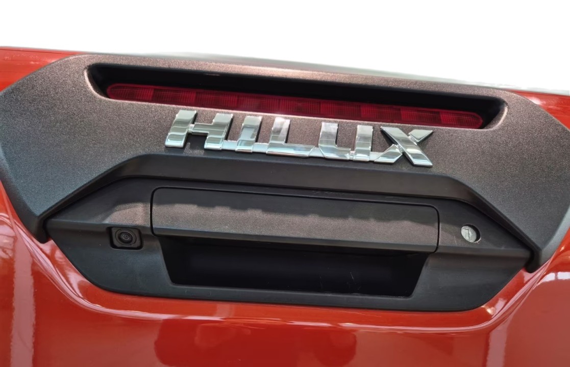 Toyota Hilux Invincible - foto 20