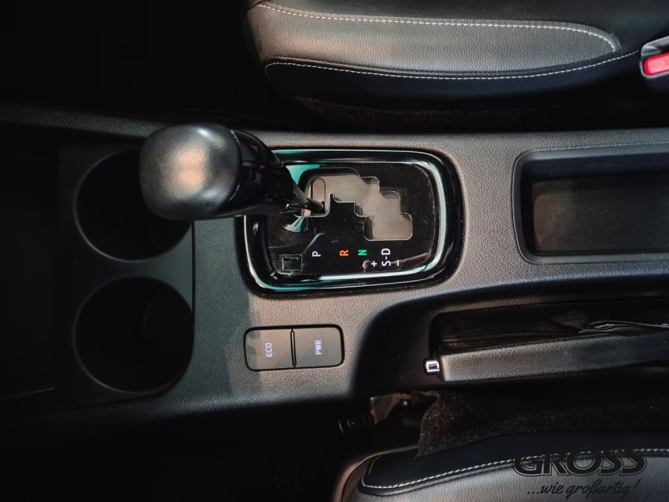 Toyota Hilux Invincible - foto 18