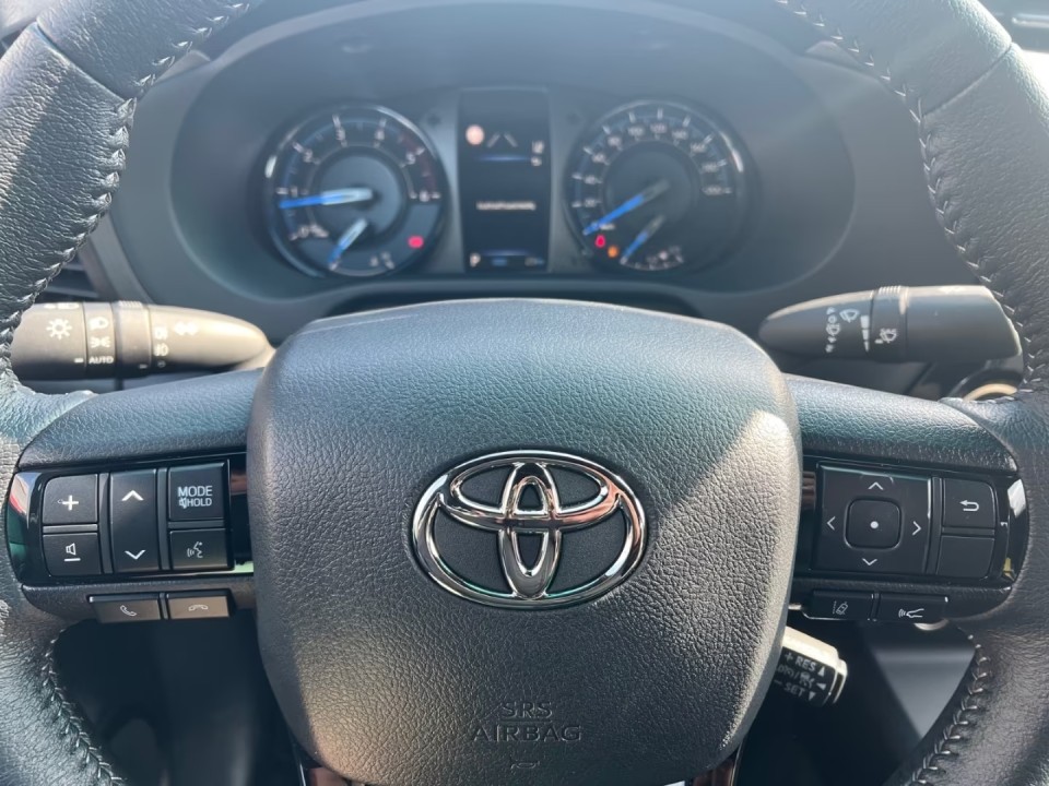 Toyota Hilux Comfort - foto 14