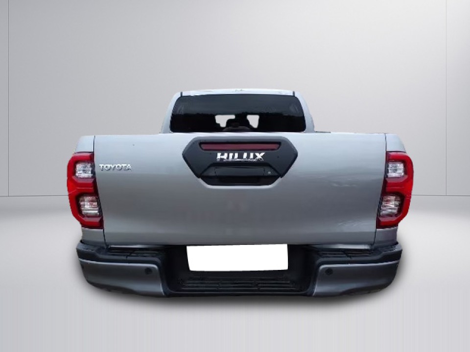 Toyota Hilux Invincible (4)