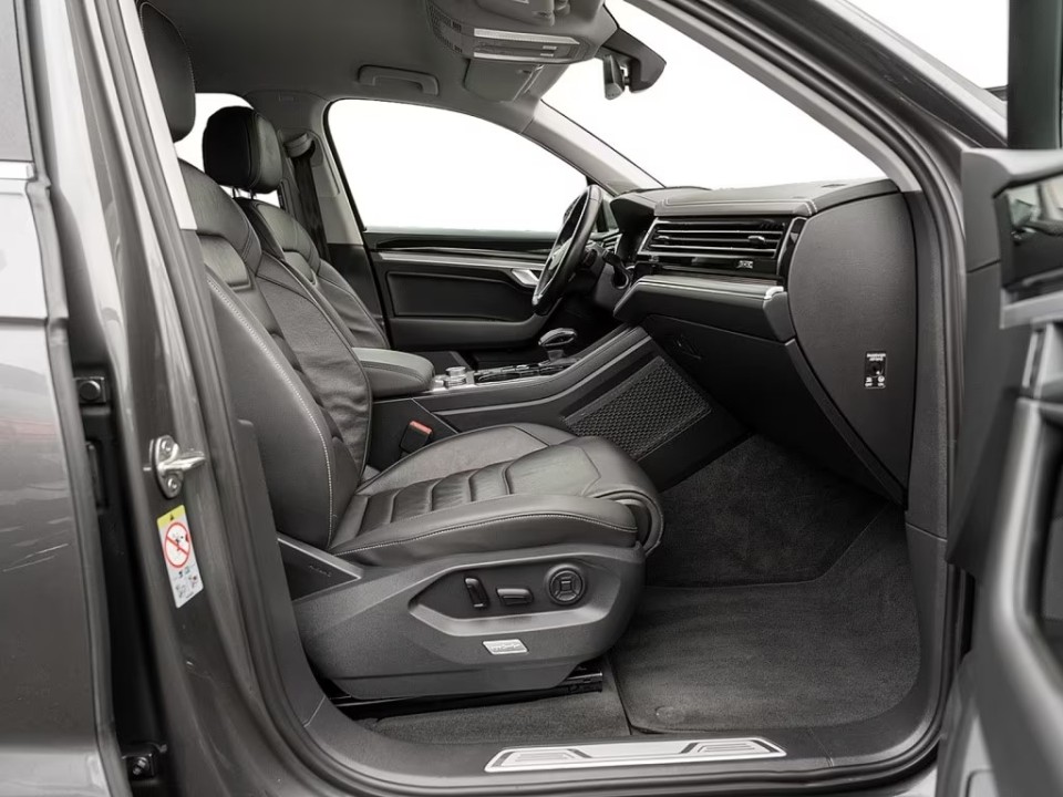 Volkswagen Touareg (4)