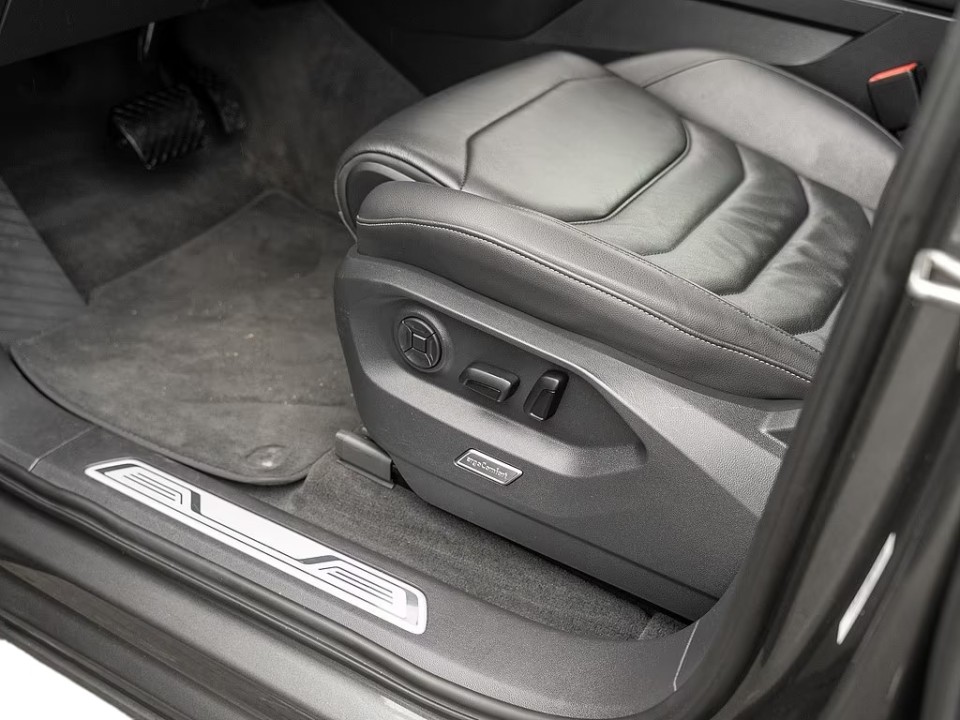 Volkswagen Touareg - foto 11