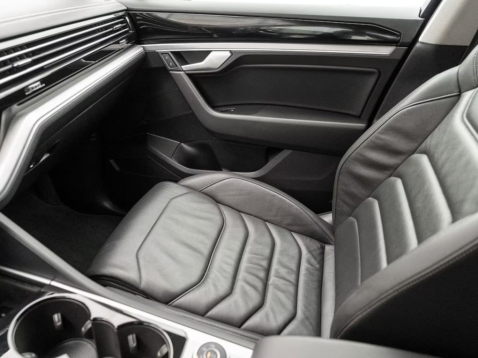 Volkswagen Touareg - foto 8