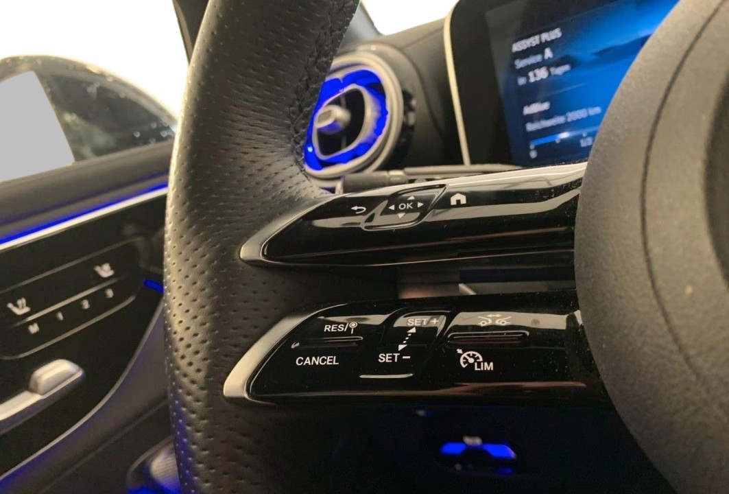 Mercedes-Benz GLC 220d AMG - foto 8