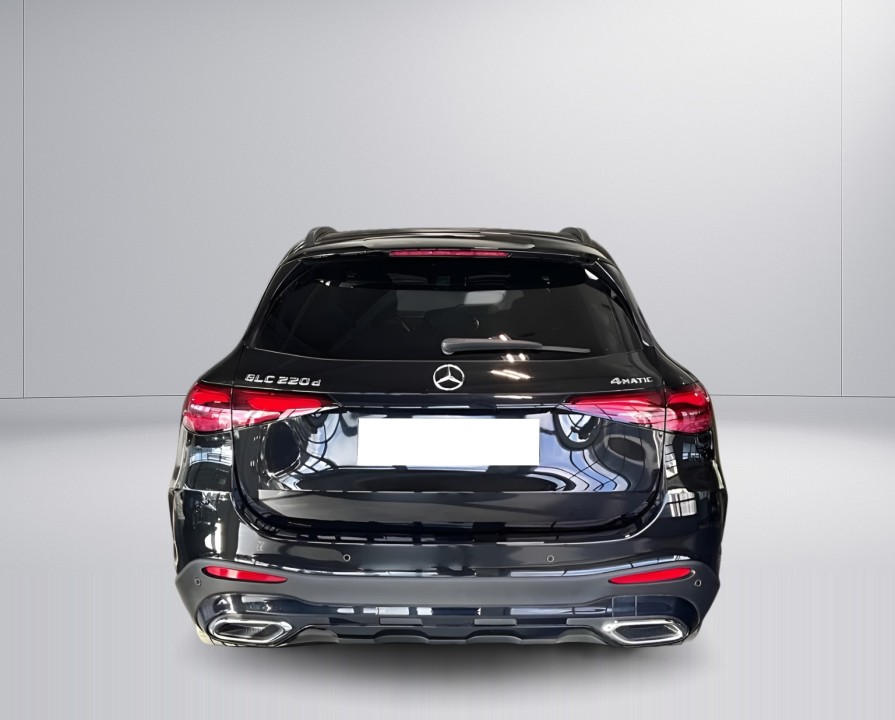 Mercedes-Benz GLC 220d 4MATIC AMG (5)