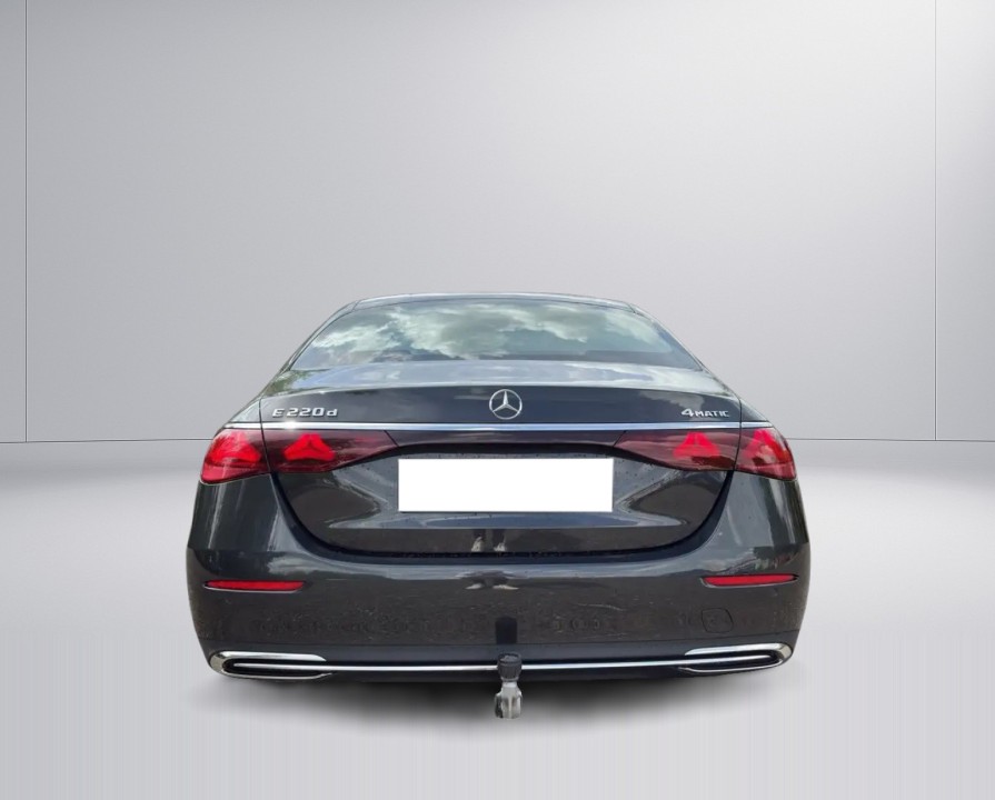 Mercedes-Benz E 220d 4MATIC (5)