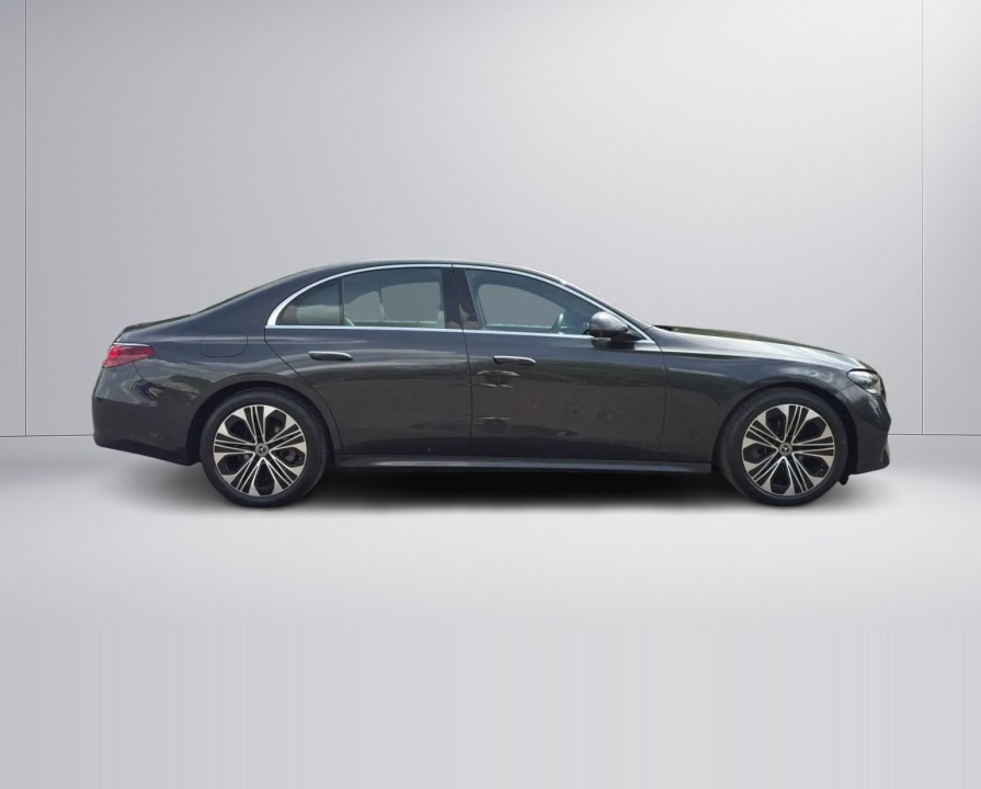 Mercedes-Benz E 220d 4MATIC (3)