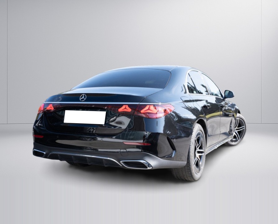 Mercedes-Benz E 200 4MATIC (2)