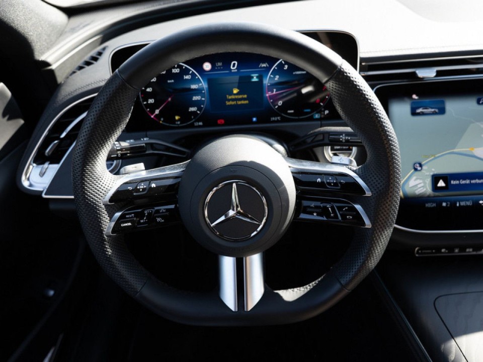 Mercedes-Benz E 200 4MATIC - foto 6