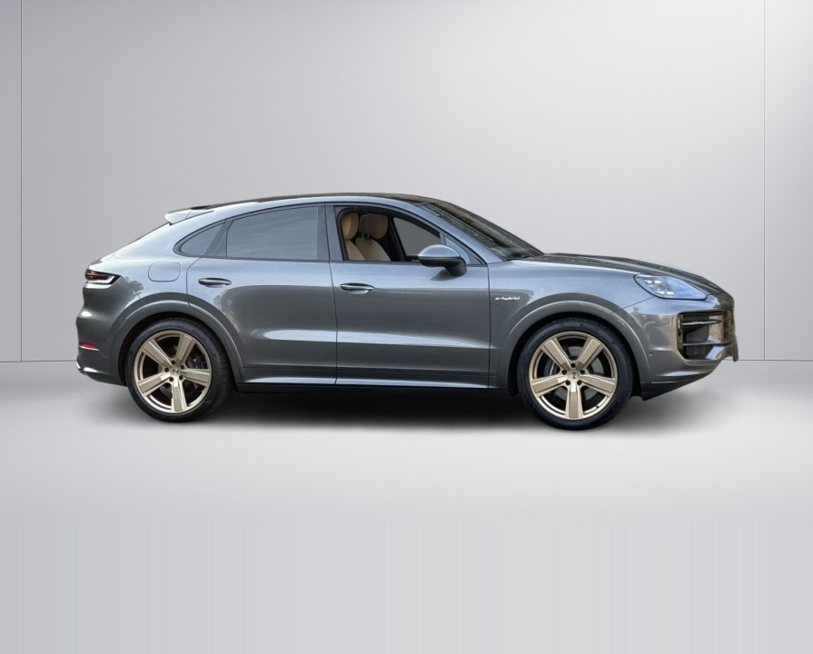 Porsche Cayenne Coupe E-Hybrid (3)