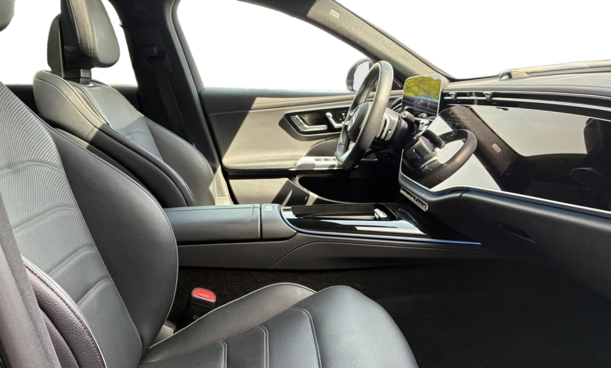 Mercedes-Benz E 450d 4MATIC AMG - foto 7