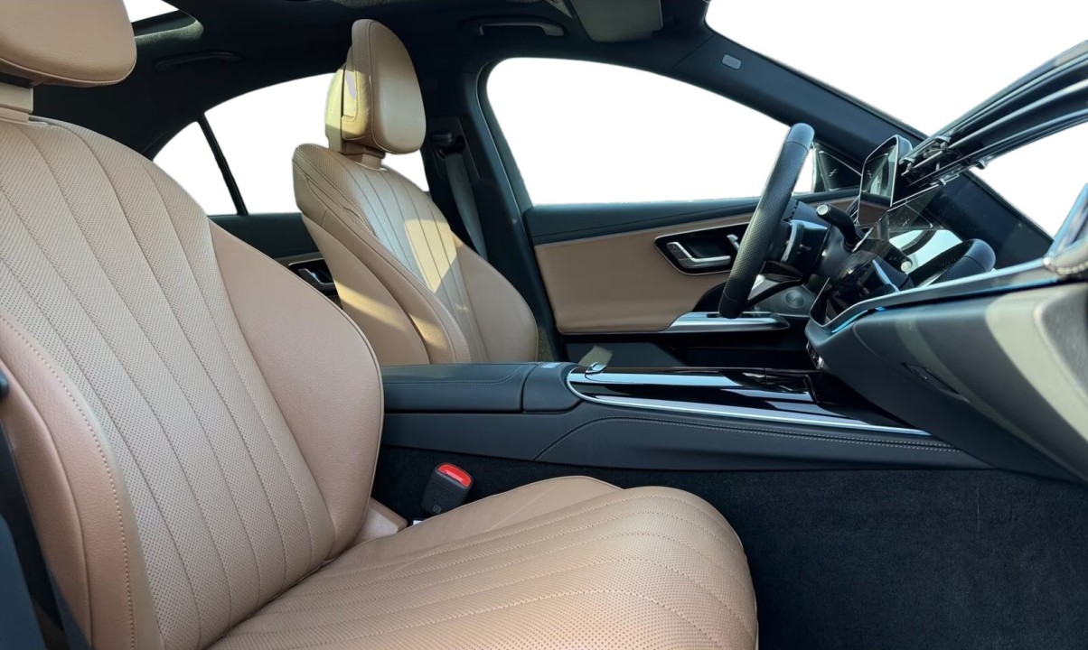 Mercedes-Benz E 450d 4MATIC AMG - foto 6