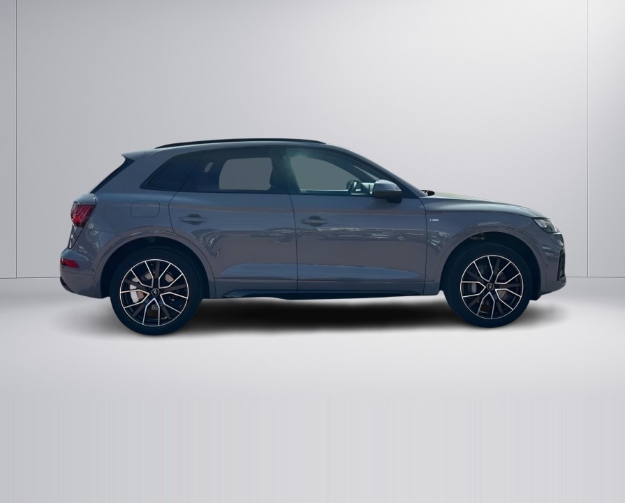 Audi Q5 55 TFSI e quattro S tronic S line (5)