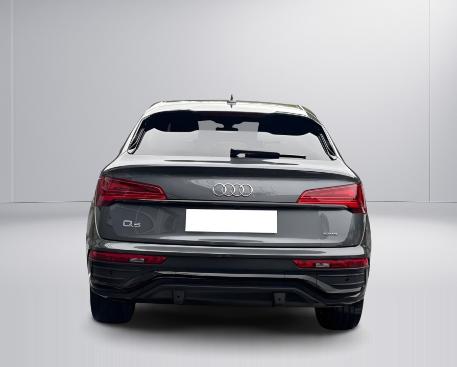 Audi Q5 Sportback 40TDI quattro S tronic (2)