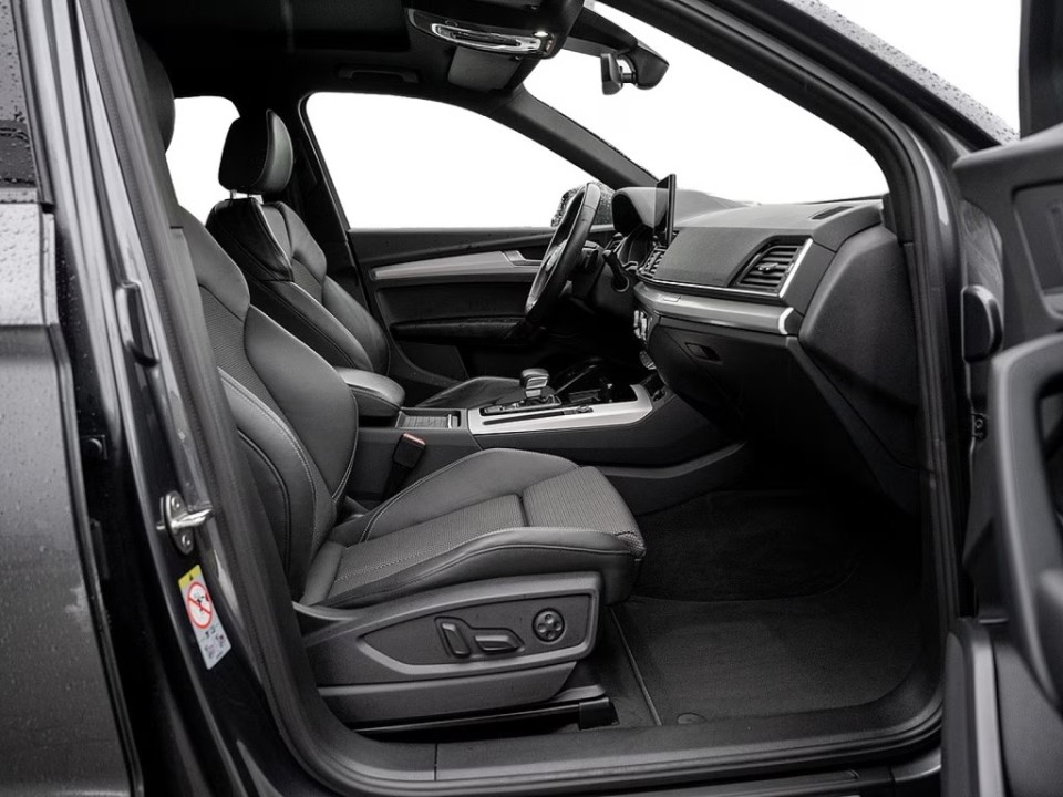 Audi Q5 55 TFSIe quattro S tronic (4)