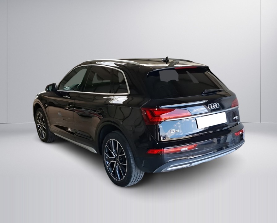 Audi Q5 40TFSI quattro S tronic (4)