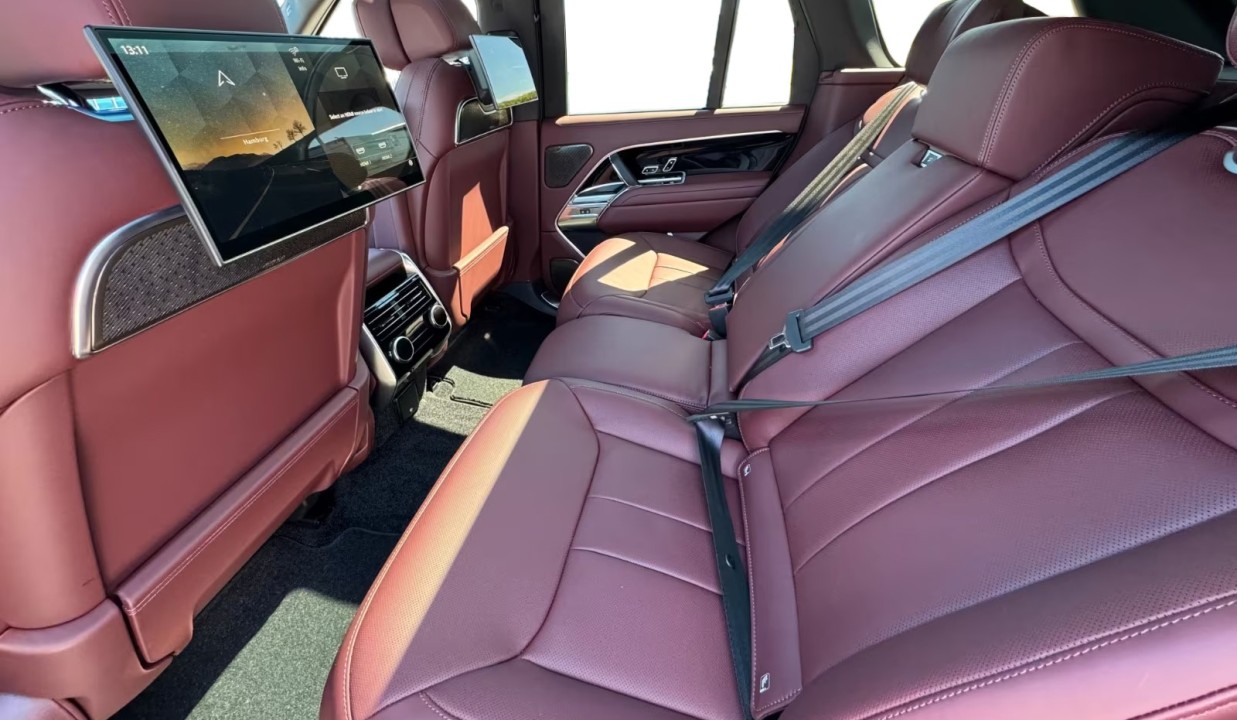 Land Rover Range Rover P530 Autobiography (5)
