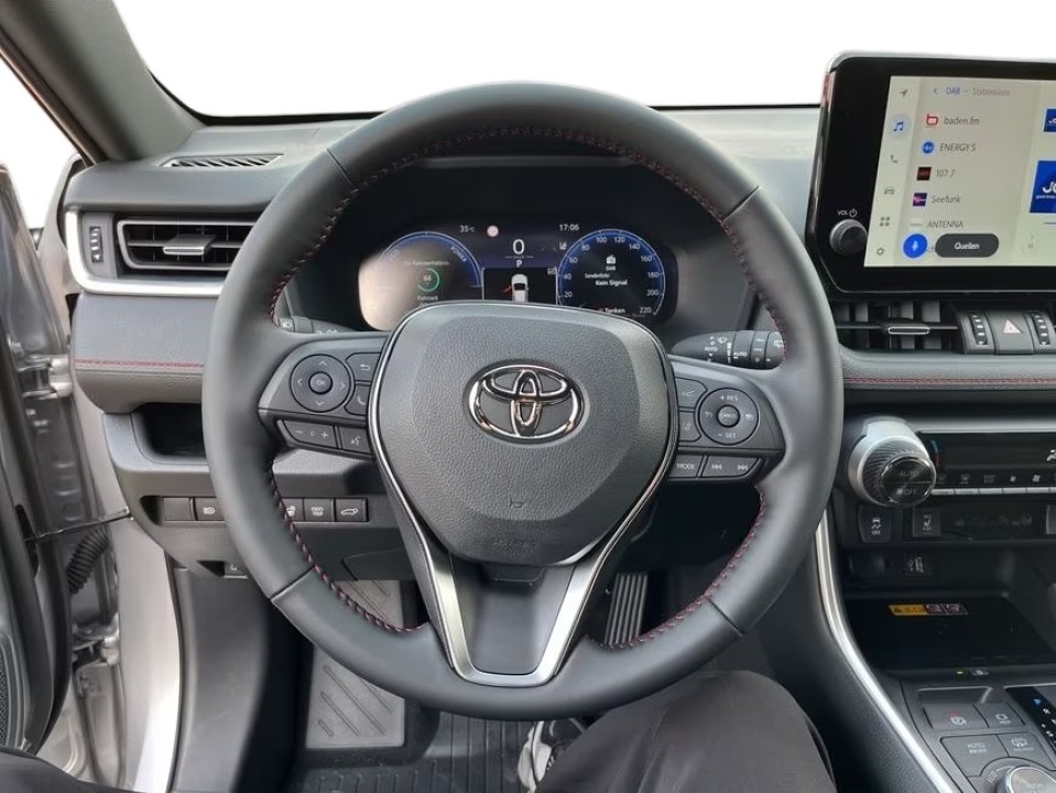 Toyota RAV4 - foto 8